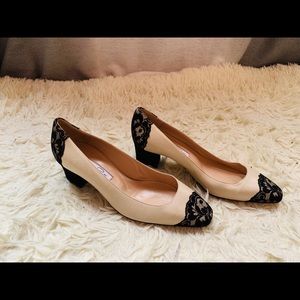 Auth Oscar de la Renta Leather & lace pumps
